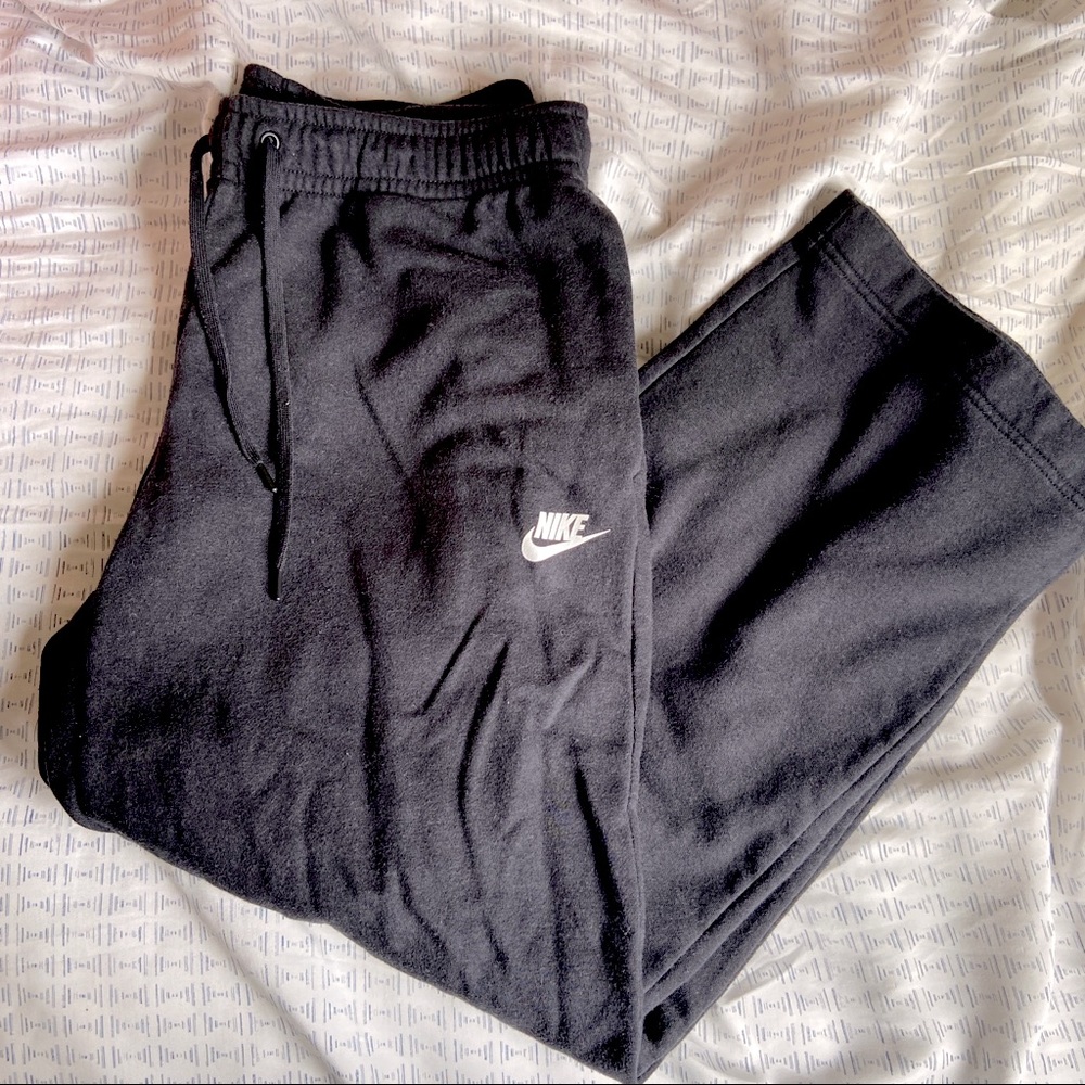 {nike} women’s sweat pants